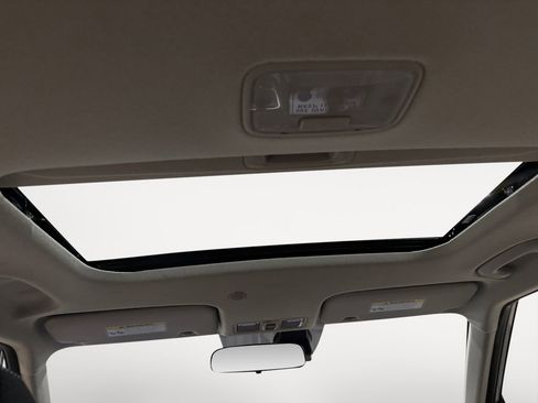 New 2025 Hyundai Venue SEL image 18