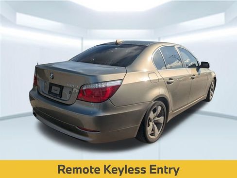 Used 2008 BMW 528i Sedan w/ Premium Pkg RWD image 2