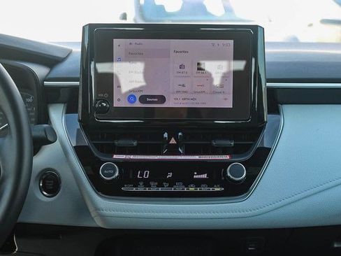 Used 2025 Toyota Corolla SE FWD image 14
