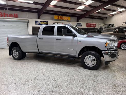 Used 2022 RAM 3500 Tradesman AWD/4WD image 10