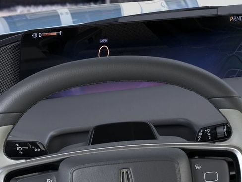New 2026 Lincoln Navigator L Premier AWD/4WD image 13