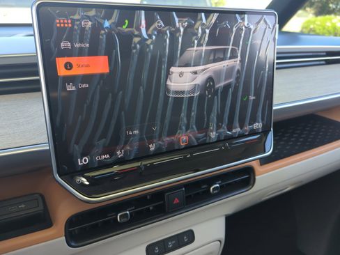 New 2025 Volkswagen ID. Buzz Pro S Plus image 26