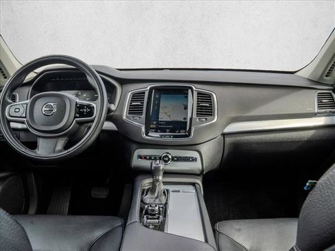 Used 2018 Volvo XC90 T5 Momentum w/ Convenience Package image 19