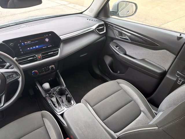 Used 2025 Chevrolet TrailBlazer LT FWD image 19