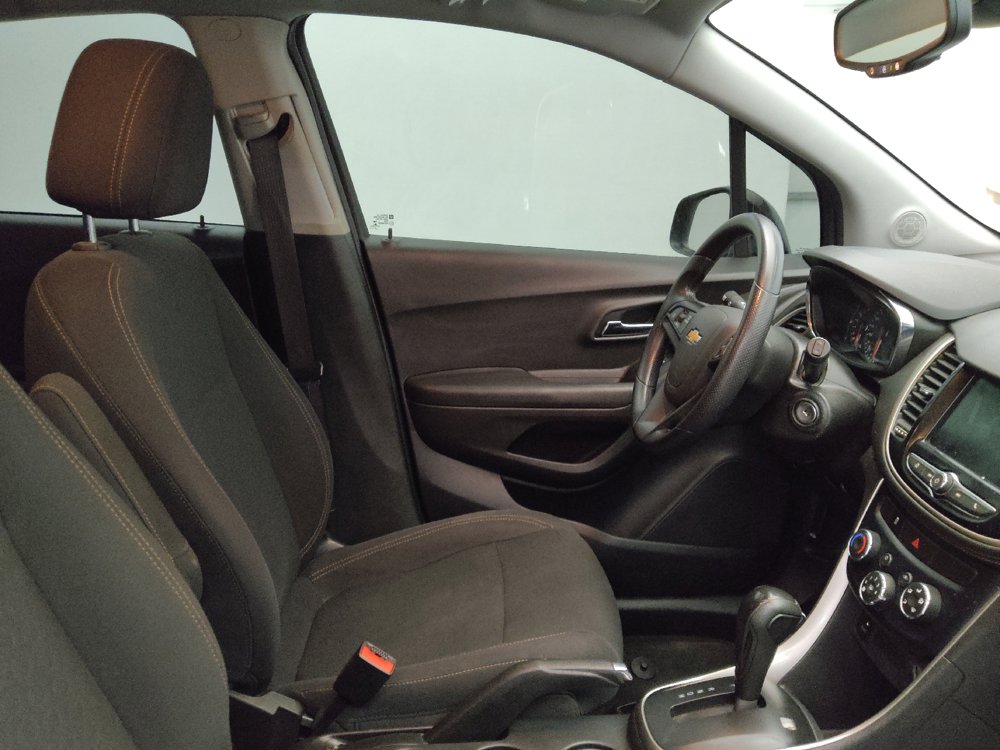 Used 2020 Chevrolet Trax LS w/ Tint and Cruise Package FWD image 21