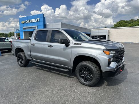 Used 2023 Chevrolet Silverado 1500 Custom Trail Boss w/ LPO, Dark Essentials Package AWD/4WD image 1