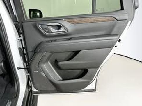 Used 2024 Chevrolet Tahoe Premier image 21