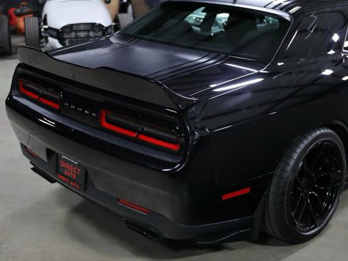 Used 2016 Dodge Challenger R/T image 14