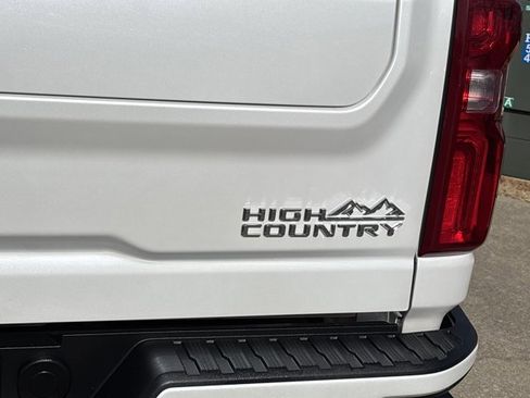 Used 2024 Chevrolet Silverado 3500 High Country w/ High Country Premium Package image 6