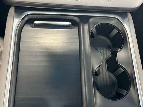 Used 2025 Ford Expedition Active AWD/4WD image 34