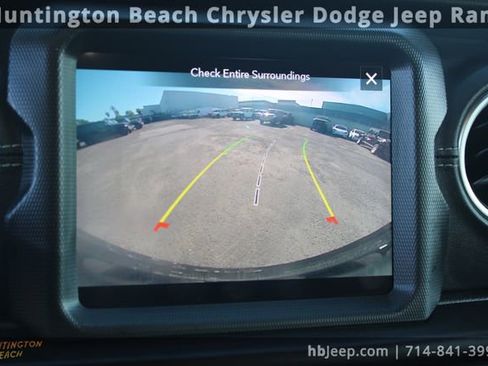 Used 2023 Jeep Wrangler Unlimited Sahara w/ Cold Weather Group image 39