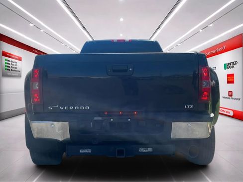 Used 2011 Chevrolet Silverado 3500 LTZ w/ LTZ Plus Package AWD/4WD image 5