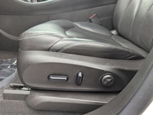 Used 2019 Buick Envision Essence image 24