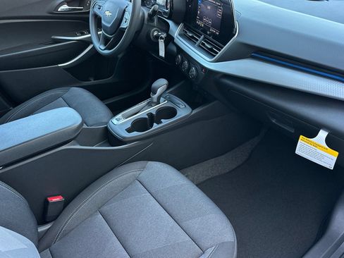 New 2026 Chevrolet Trax LS w/ LS Convenience Package FWD image 16