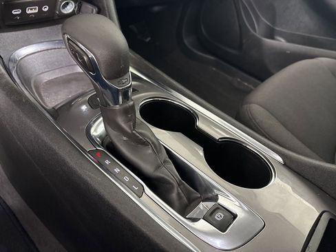 Used 2024 Chevrolet Malibu LT image 18