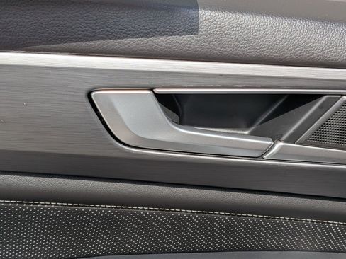 Used 2024 Volkswagen Atlas Cross Sport SE image 27