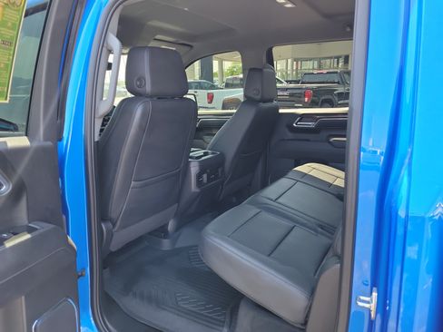 Used 2025 Chevrolet Silverado 1500 LT Trail Boss w/ Convenience Package II AWD/4WD image 13