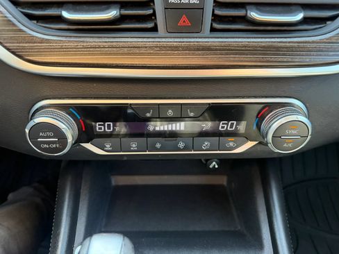 Used 2019 Nissan Altima 2.5 SL FWD image 19