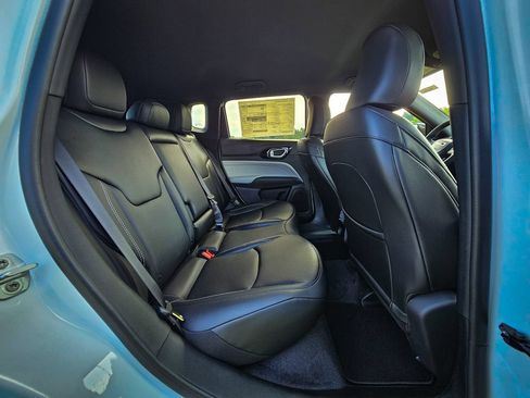New 2026 Jeep Compass Limited AWD/4WD image 36