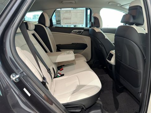 Used 2026 Kia Sportage EX image 22