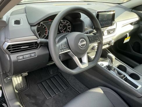New 2026 Nissan Altima 2.5 SV FWD image 31