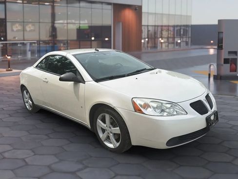 Used 2008 Pontiac G6 GT FWD image 2