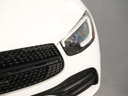 Used 2022 Mercedes-Benz GLC 300 4MATIC Coupe image 8