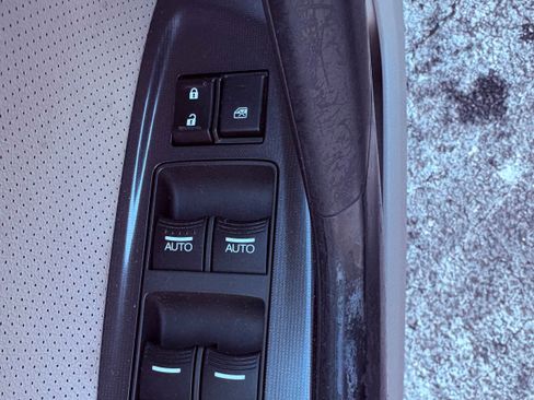 Used 2012 Acura TSX Sedan image 29