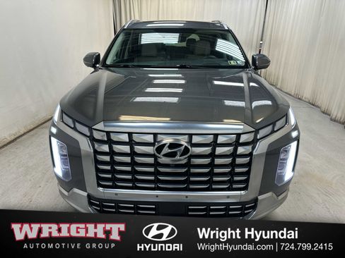 Used 2024 Hyundai Palisade Calligraphy image 2