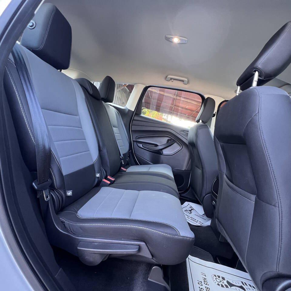 Used 2019 Ford Escape S FWD image 15