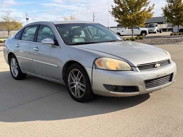 Used 2008 Chevrolet Impala LTZ FWD image 4