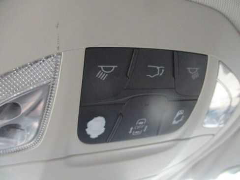 Used 2017 Chrysler Pacifica Touring FWD image 44