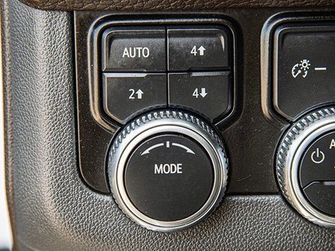 Used 2021 GMC Yukon Denali w/ Denali Premium Package AWD/4WD image 23