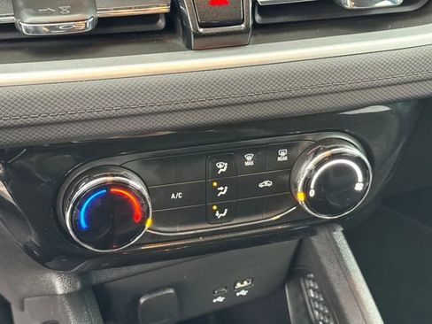 Used 2025 Chevrolet TrailBlazer LT image 19