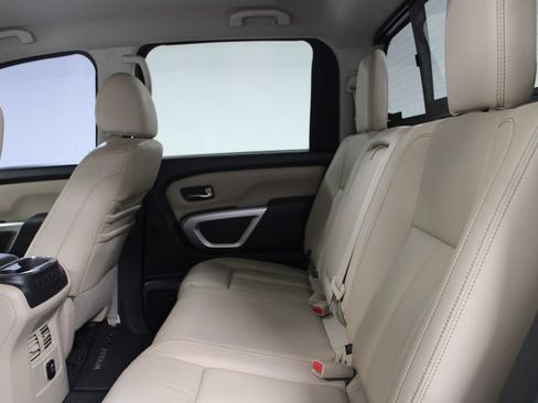 Used 2017 Nissan Titan SL RWD image 26