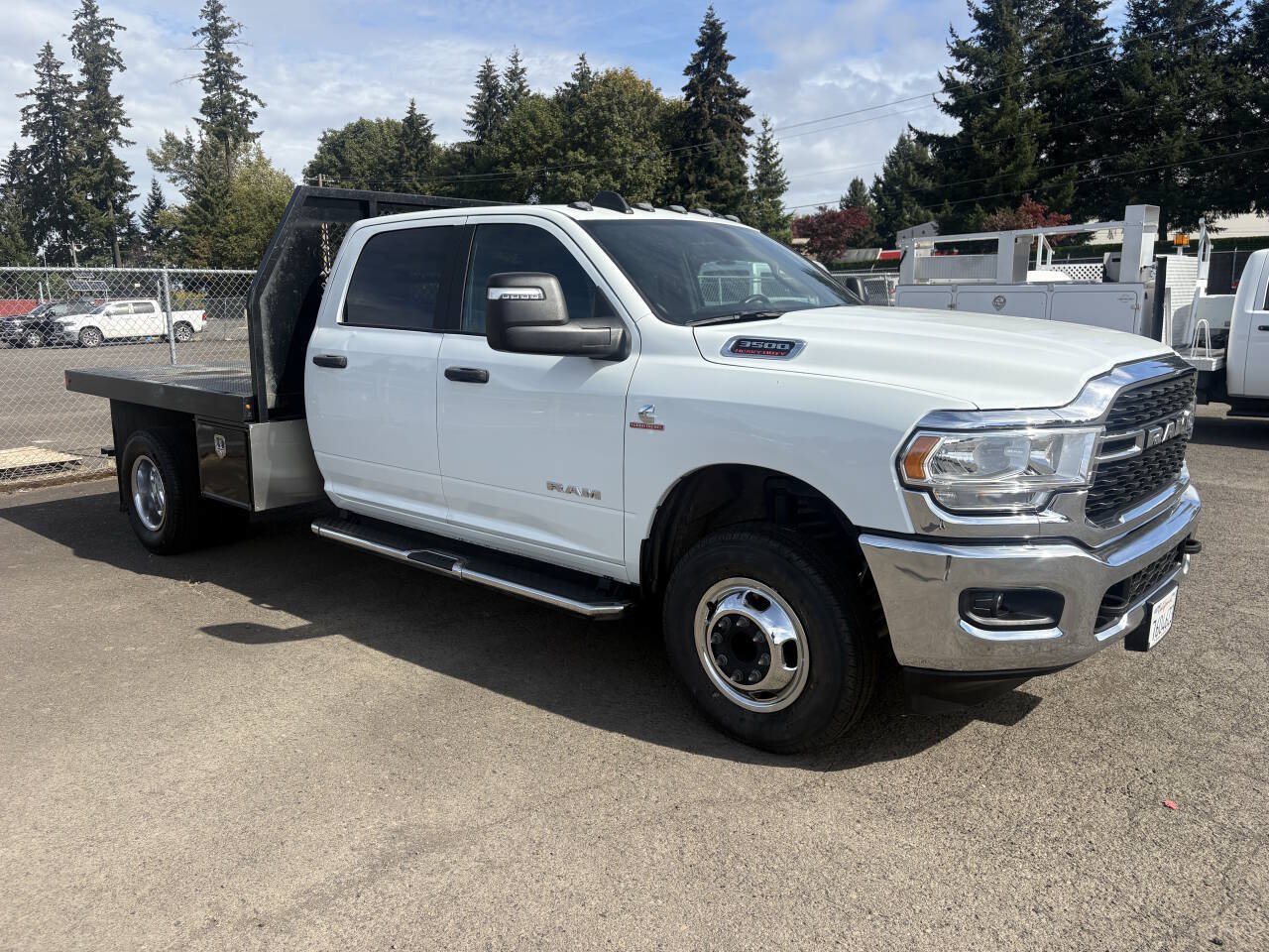 Used 2024 RAM 3500 Big Horn AWD/4WD image 4