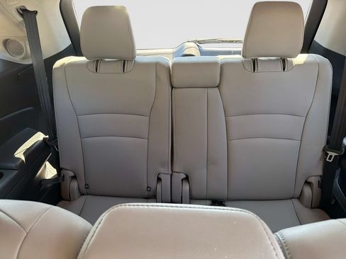 Used 2016 Honda Pilot Touring image 19