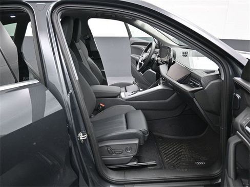 New 2025 Audi Q5 Prestige image 14