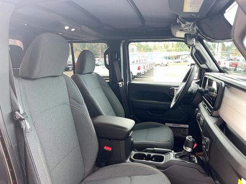 New 2026 Jeep Gladiator Sport image 20