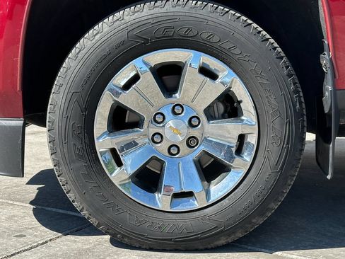 Used 2019 Chevrolet Colorado LT AWD/4WD image 10
