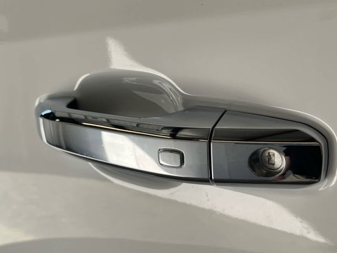 New 2026 GMC Sierra 1500 SLT w/ SLT Premium Plus Package image 11