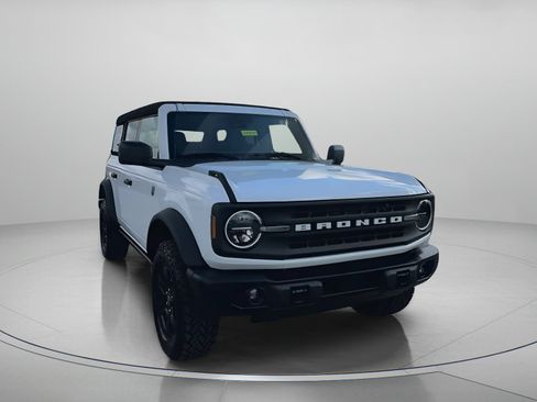 New 2025 Ford Bronco Big Bend w/ Black Diamond Package image 4