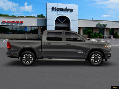 New 2026 RAM 1500 Laramie AWD/4WD image 9