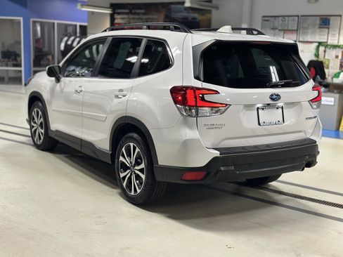 Used 2023 Subaru Forester Limited image 7