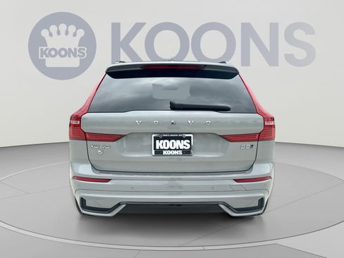Certified 2024 Volvo XC60 B5 Ultimate w/ Protection Package Premier AWD/4WD image 5