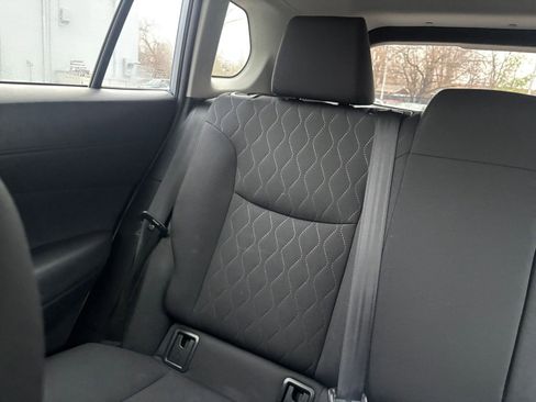 Used 2025 Toyota Corolla Cross LE image 37