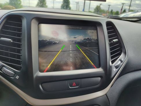 Used 2016 Jeep Cherokee Limited AWD/4WD image 15