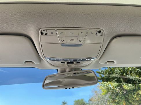 Used 2018 Mercedes-Benz GLC 300 image 18