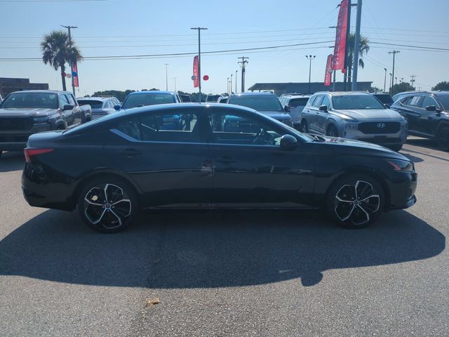 Used 2025 Nissan Altima 2.5 SR FWD image 2