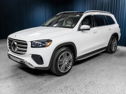 New 2026 Mercedes-Benz GLS 450 4MATIC image 1